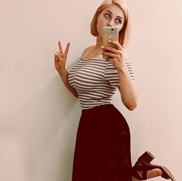 Meet your Posher, Gina - Picture 2 of 3